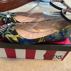 Circus by Sam Edelman Women's Embellished Floral Flats - Black and Blue